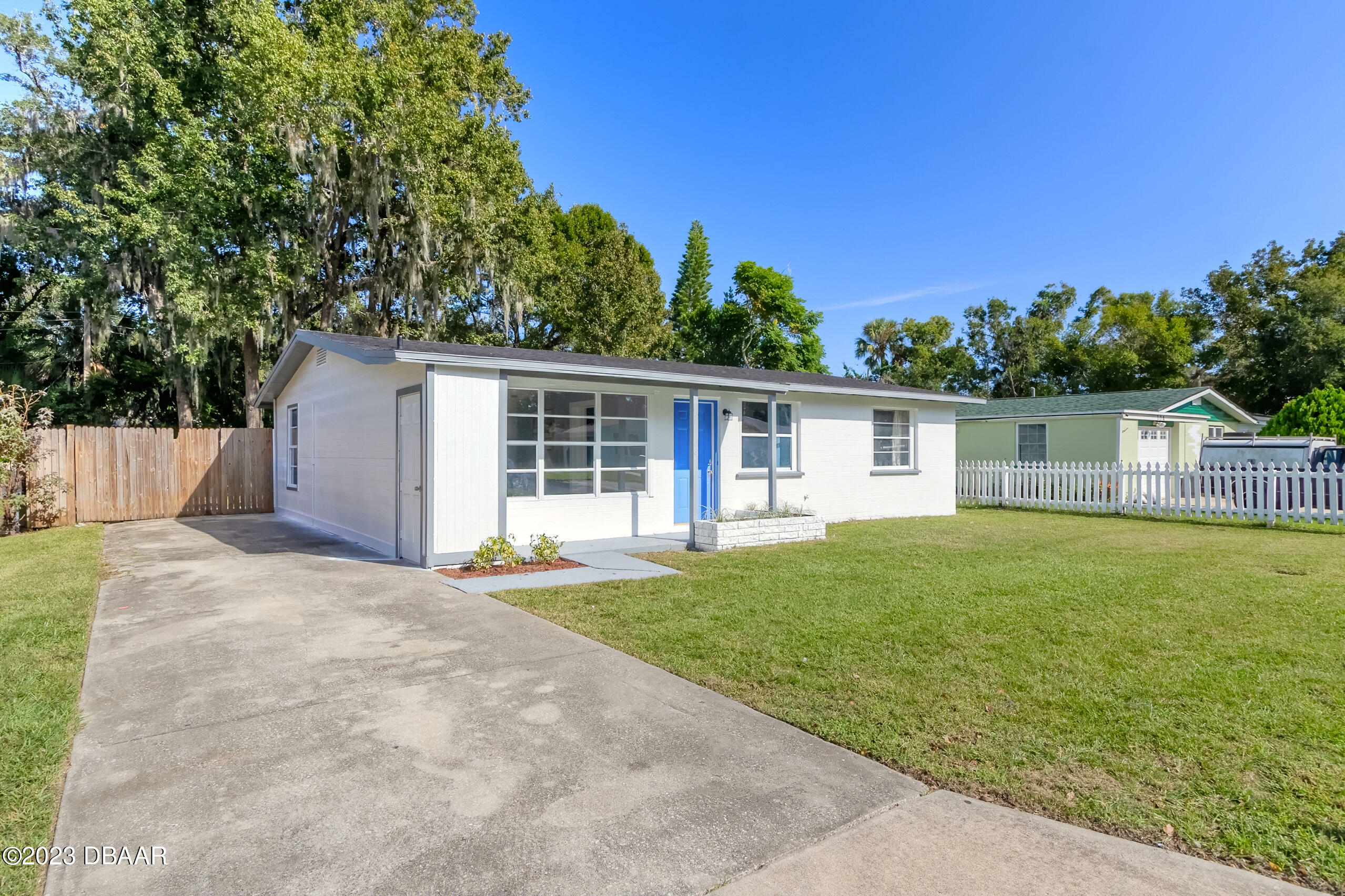 Property Photo:  106 Mason Park Drive  FL 32117 