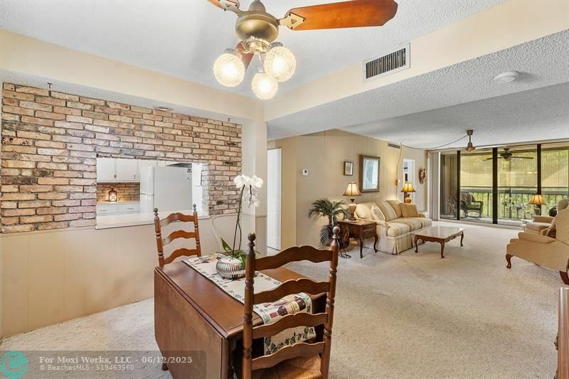 Property Photo: 8437 Forest Hills Dr 301-G FL 33065