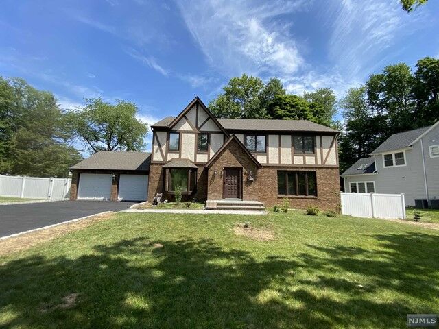 Property Photo:  85 High Street  NJ 07624 