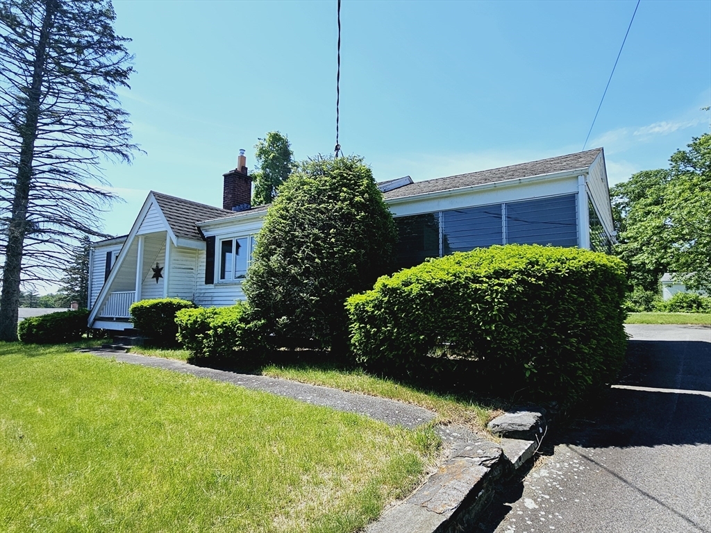 Property Photo: 2 Meadowbrook Rd MA 01749