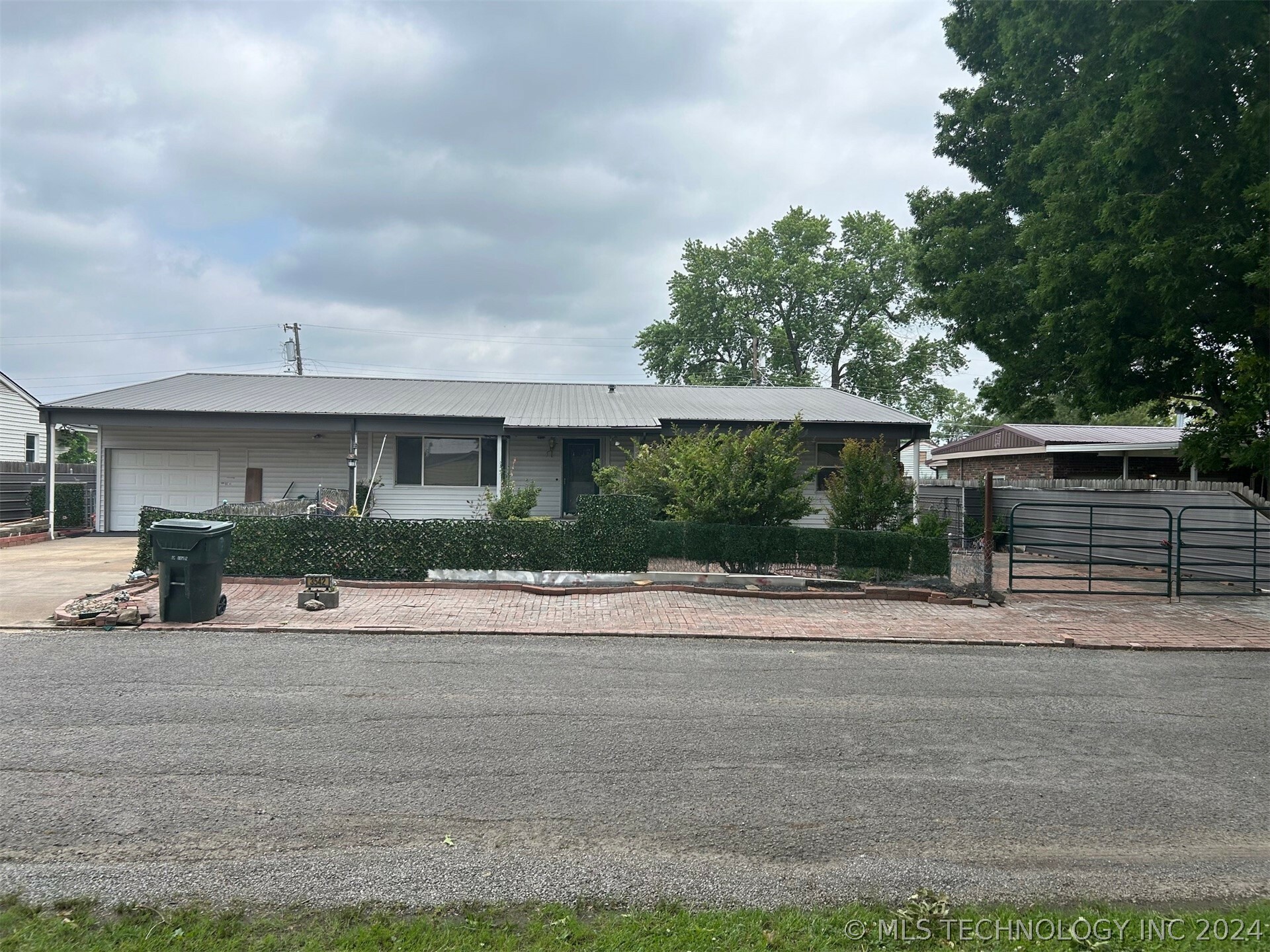 Property Photo:  3542 Delaware Street  OK 74403 