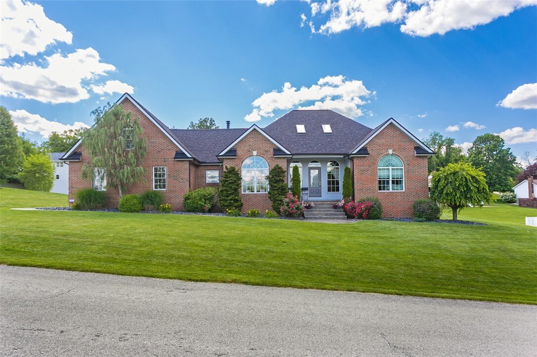 Property Photo:  126 Harding Drive  PA 15438 