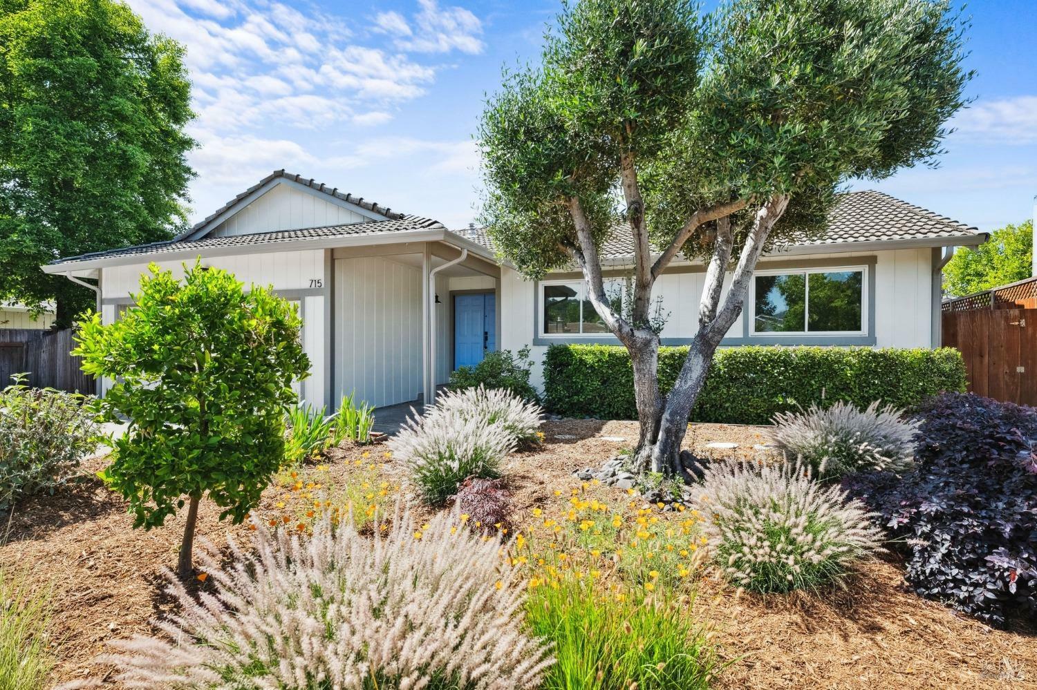 Property Photo:  715 Merritt Court  CA 95476 