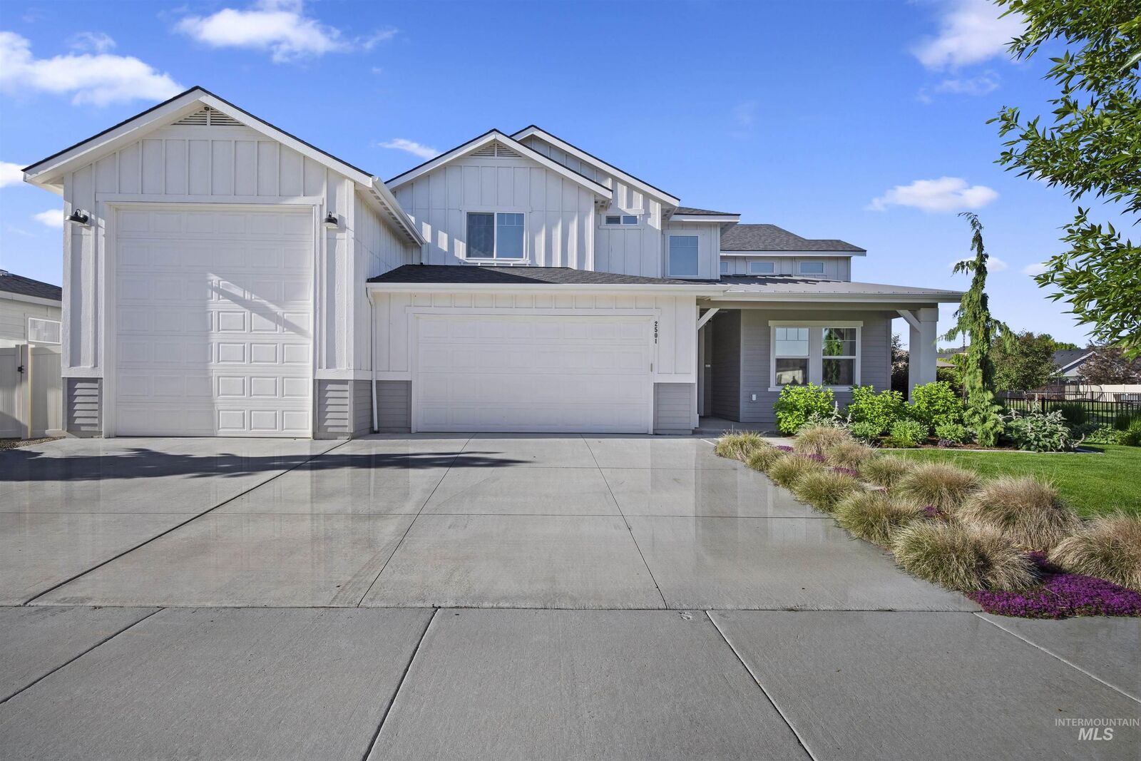 Property Photo: 2501 E La Grange Dr ID 83642