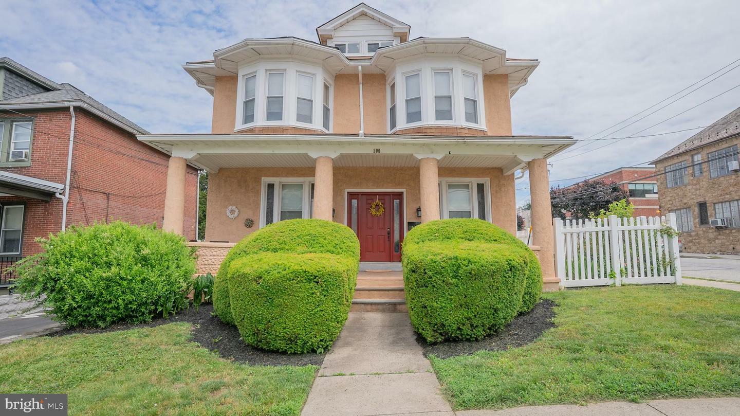 Property Photo:  100 W 6th Avenue  PA 19428 