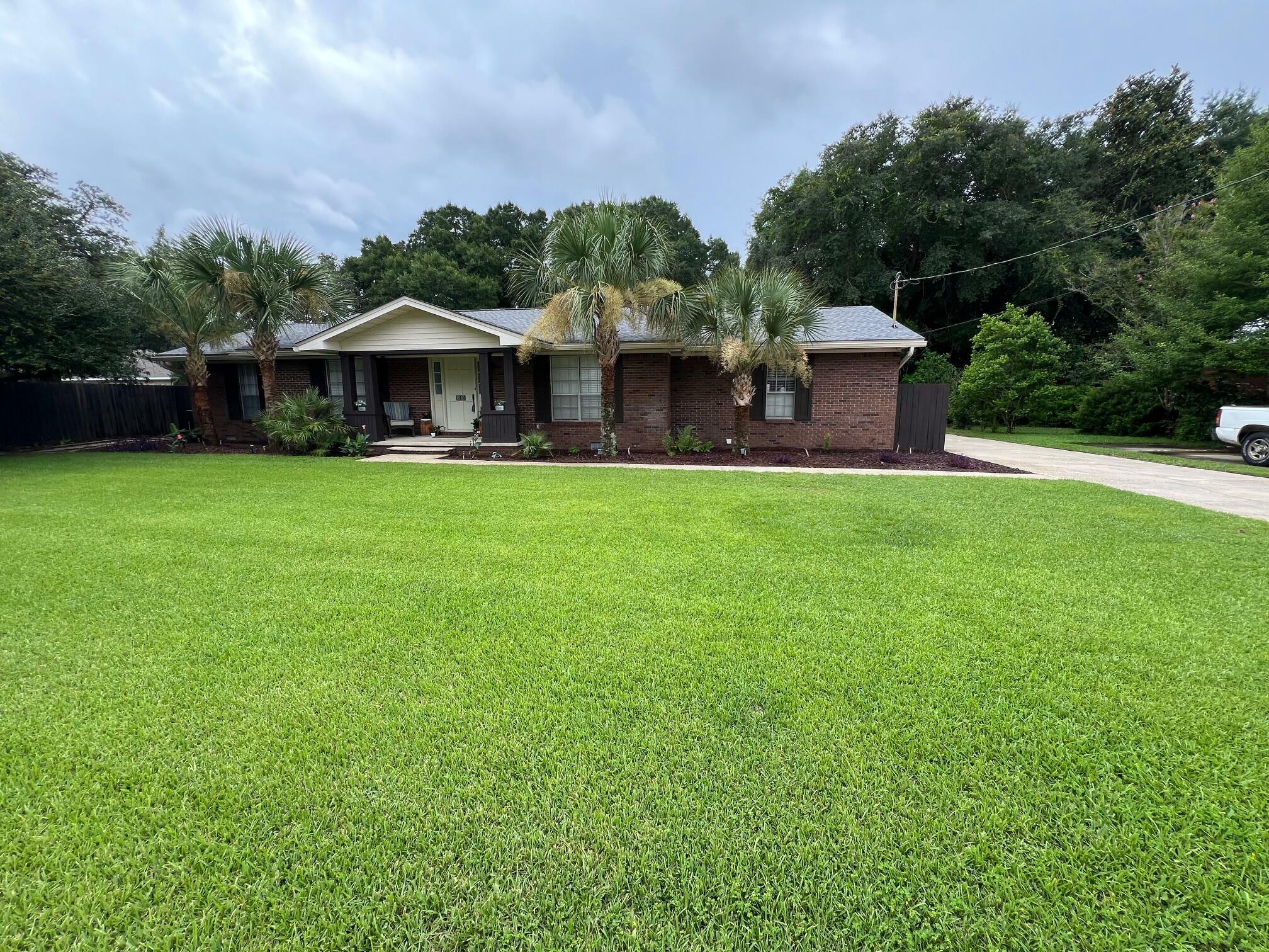 Property Photo:  23 Bayou Drive  FL 32547 