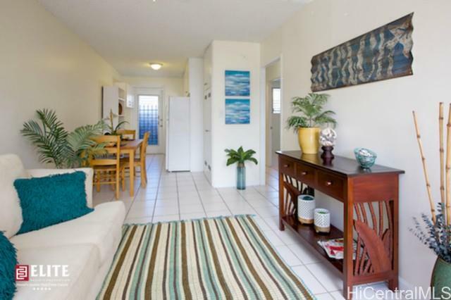 Property Photo:  1426 Keeaumoku Street A4  HI 96822 