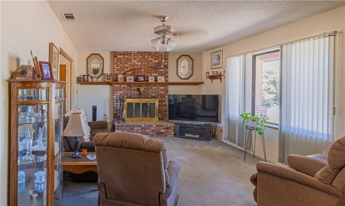 Property Photo:  16073 Muscatel Street  CA 92345 