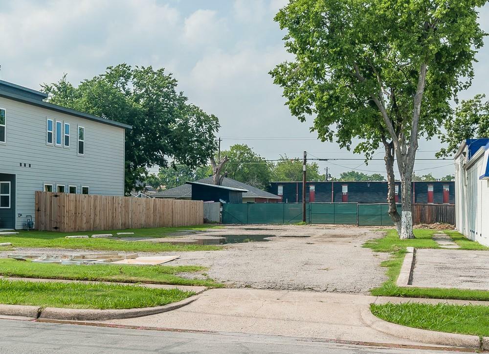 Property Photo:  713 Sunset Avenue  TX 75208 