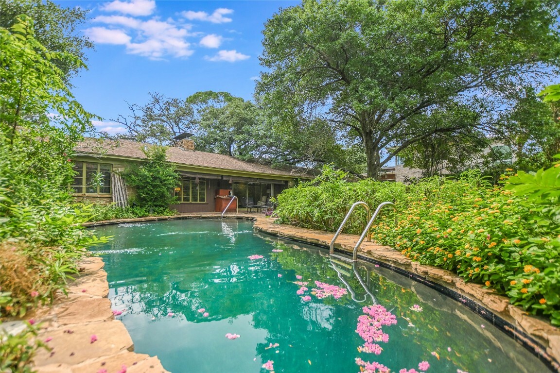 Property Photo:  5424 Shoal Creek Boulevard  TX 78756 