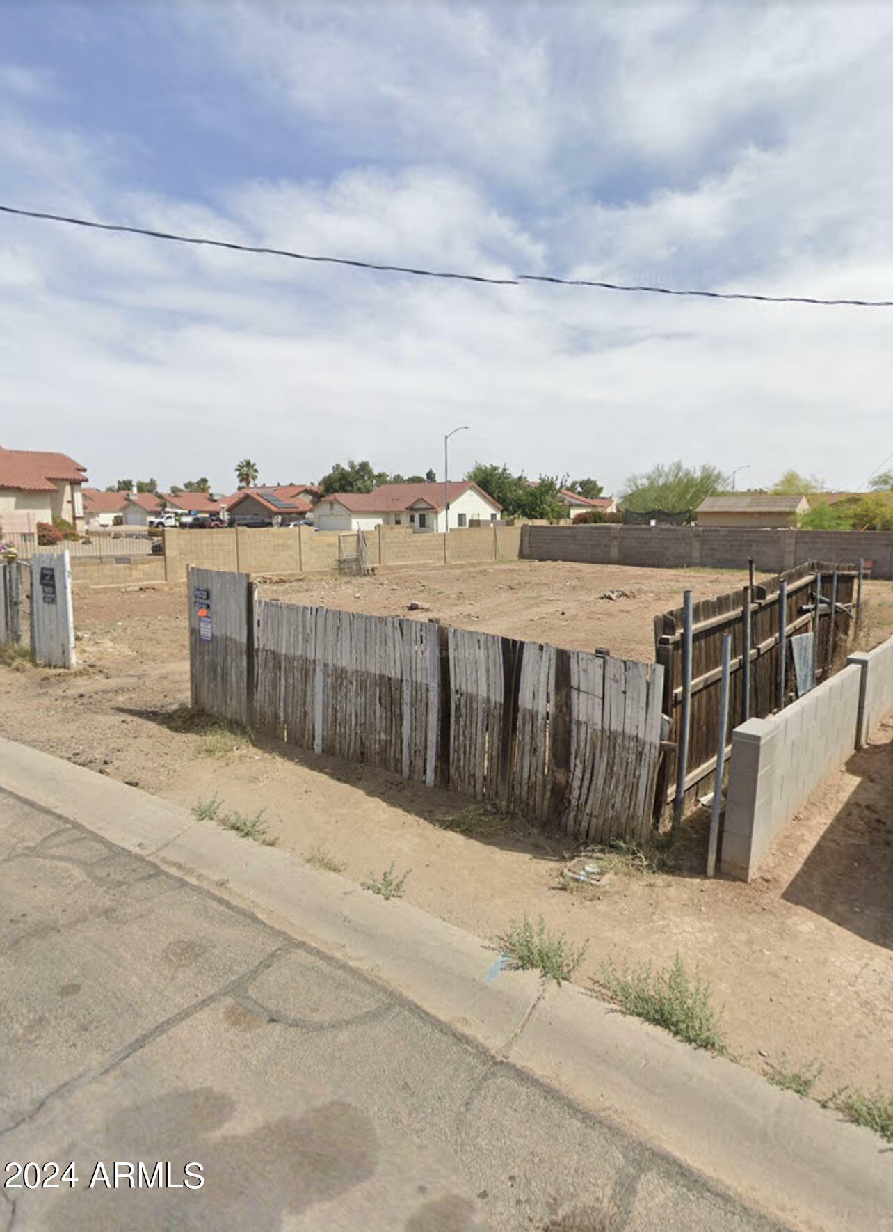 Property Photo:  7911 W Kirby Street -  AZ 85345 