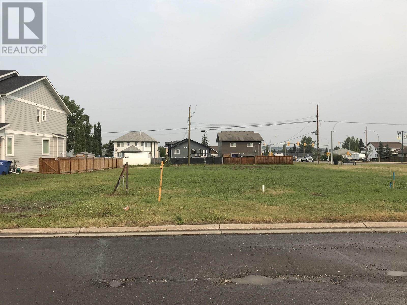 Photo de la propriété:  10008 111 Avenue  BC V1J 2V2 