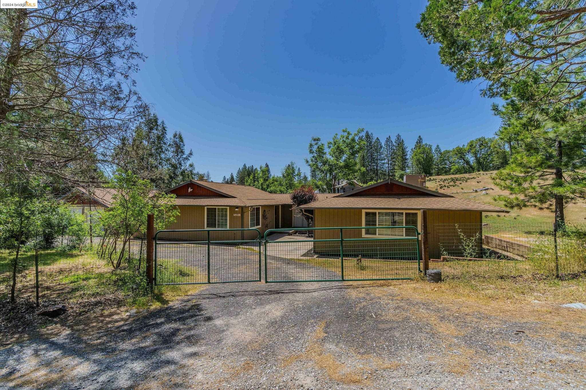 5201 Loma Serena  Mountain Ranch CA 95246 photo