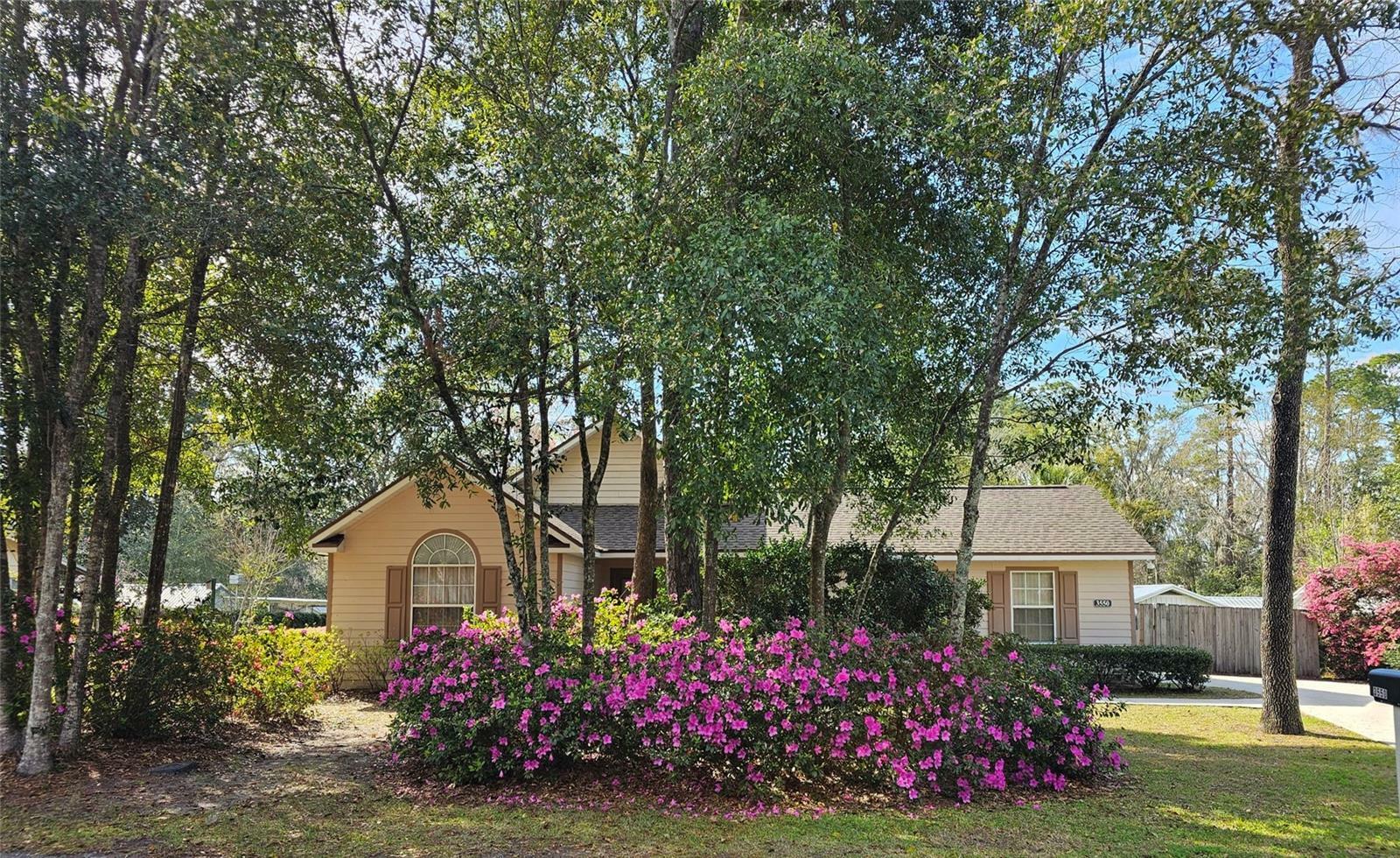 Property Photo:  3550 NW 12th Street  FL 32609 