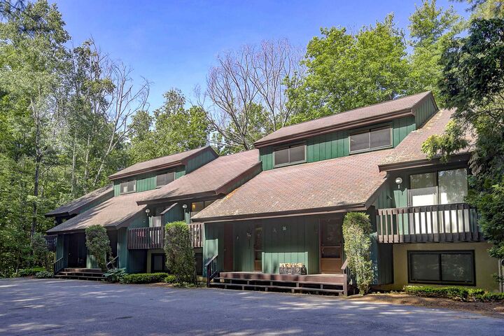 Property Photo: 123 Stonehurst Manor Road NH 03860