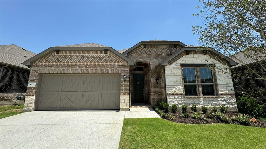 Property Photo: 3021 Hampton Path TX 76226