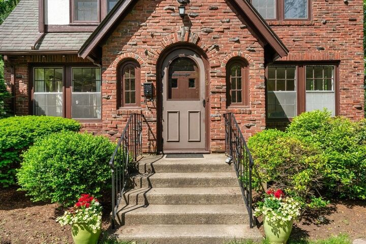 Property Photo: 18 Burnside Rd MA 02461