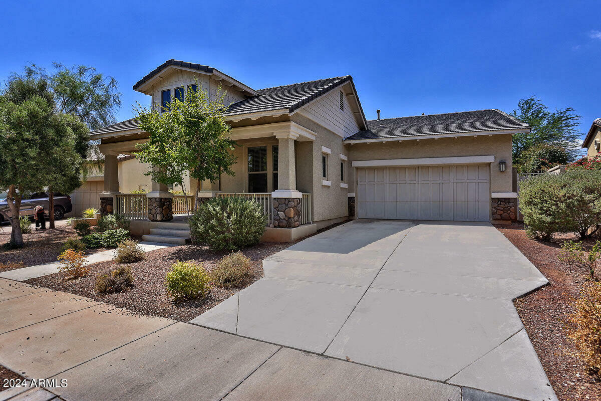 Property Photo:  3943 N Founder Circle  AZ 85396 