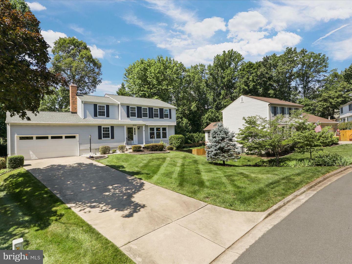 Property Photo:  16029 Fairway Drive  VA 22025 