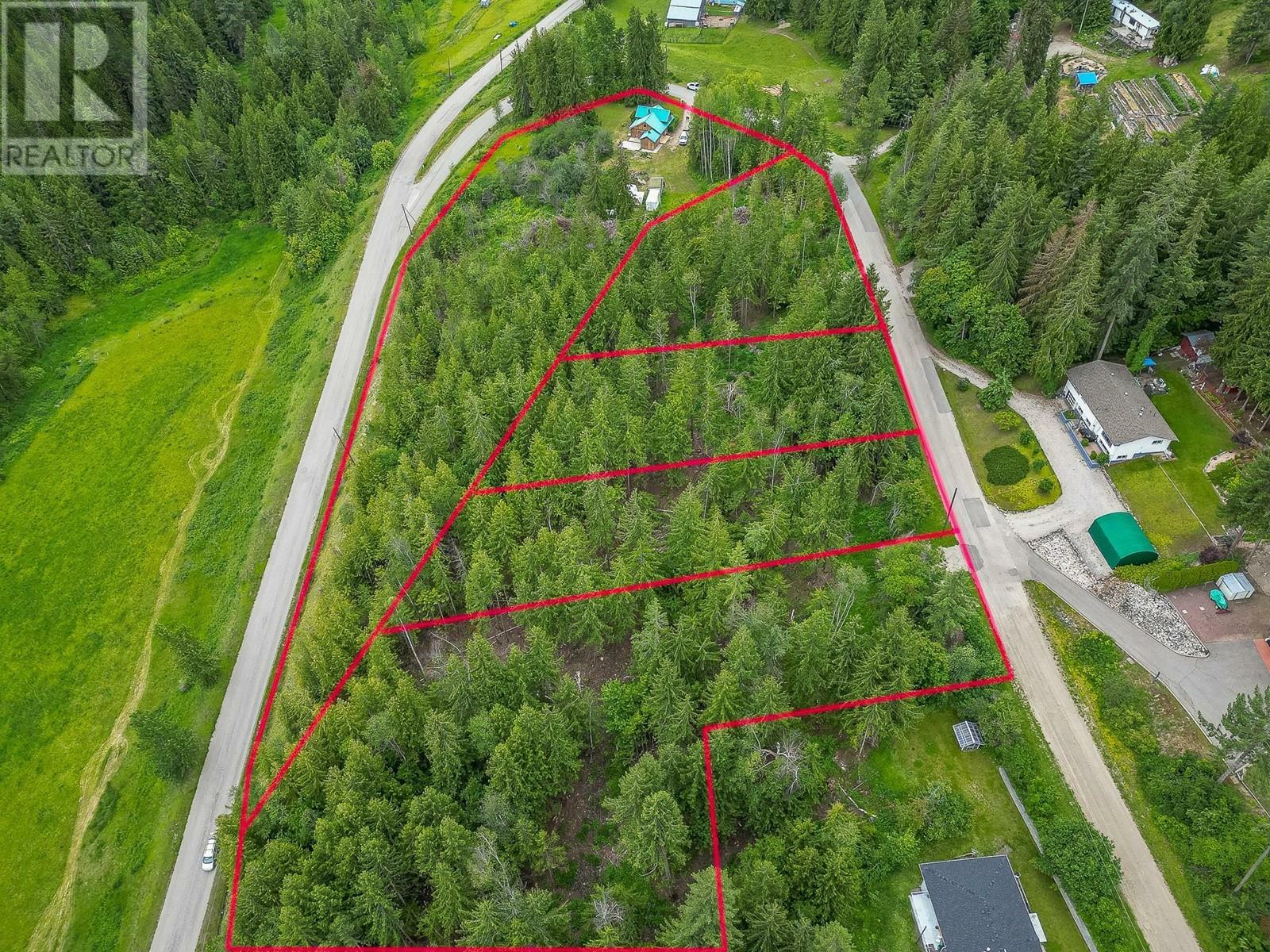 Property Photo: 125 Timberlane Road BC V0E 1V1