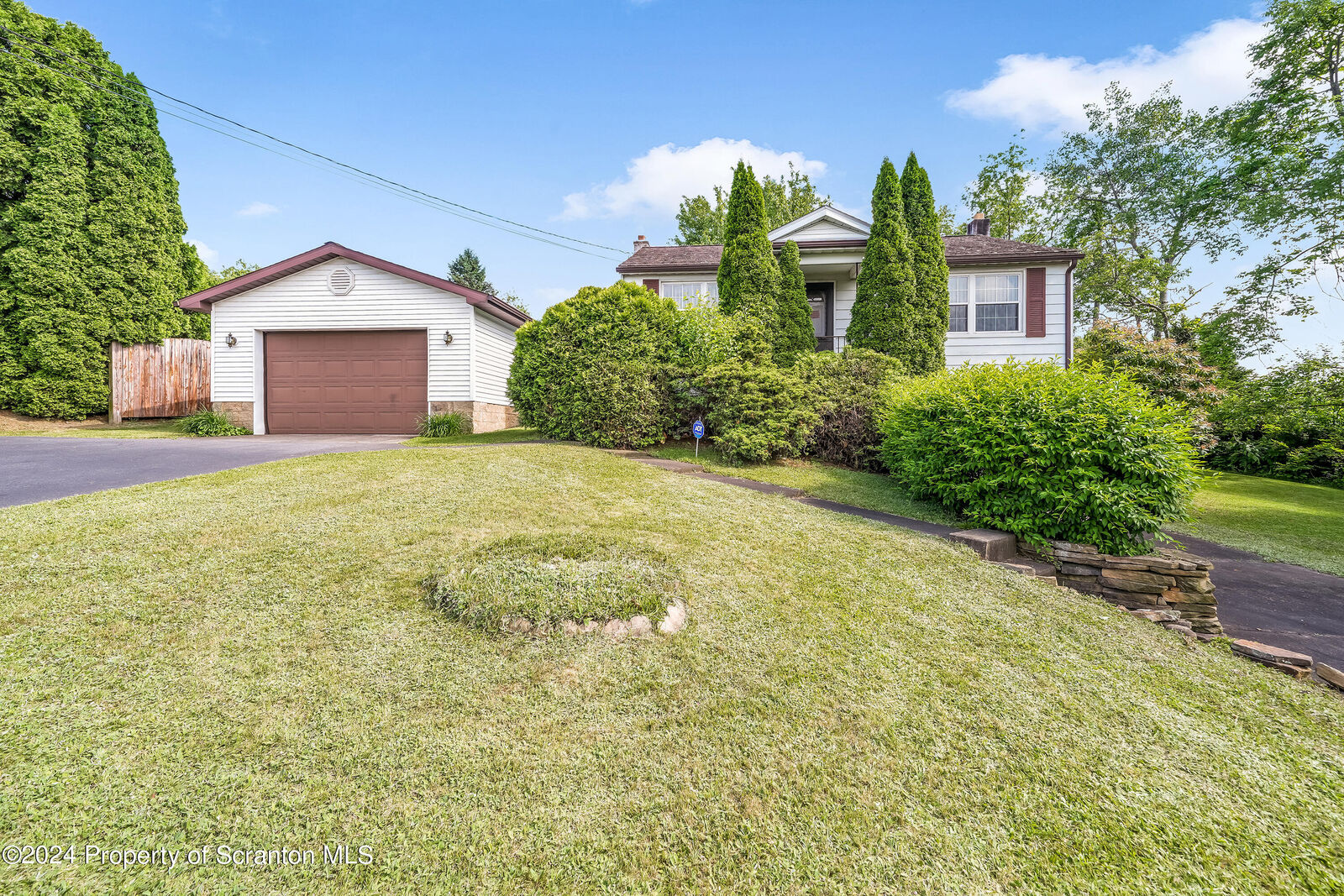 Property Photo:  254 Hoover Street  PA 18518 