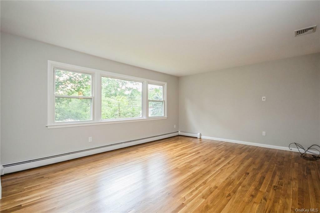 Property Photo:  36 Woodbine Drive  NY 10541 