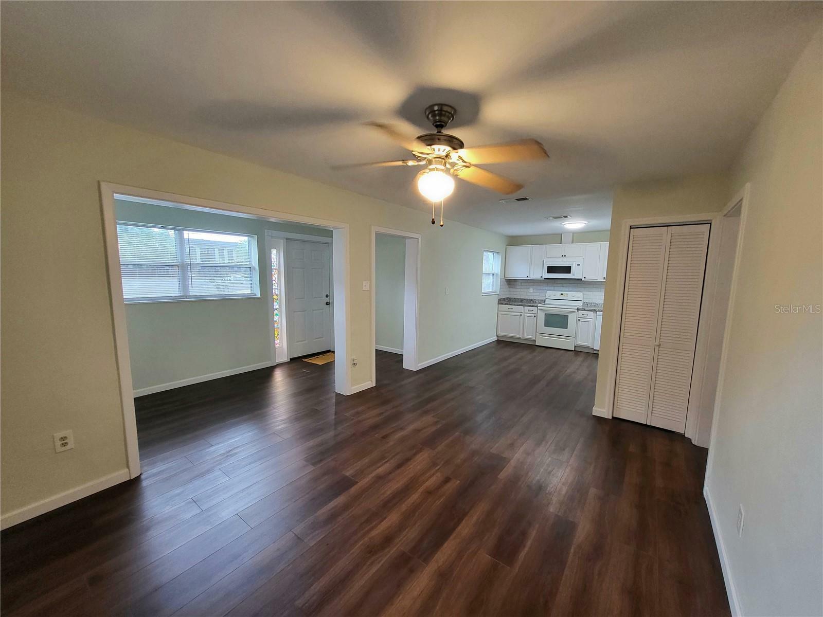 Property Photo:  1230 NW 21st Avenue  FL 32609 