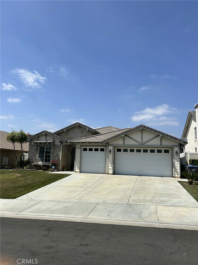 938 Brownie Way  Beaumont CA 92223 photo