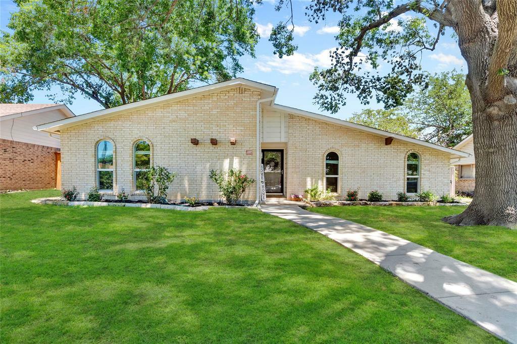 Property Photo:  2213 Overglen Drive  TX 75074 