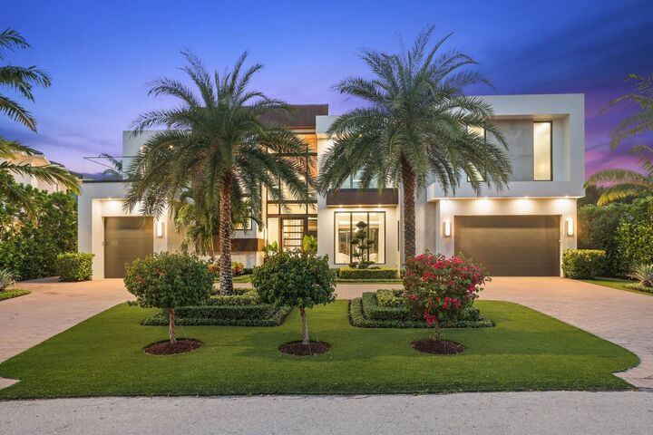 Property Photo: 2391 Areca Palm Road FL 33432