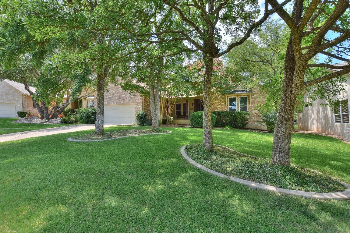 Property Photo:  102 Red Oak Circle  TX 78633 