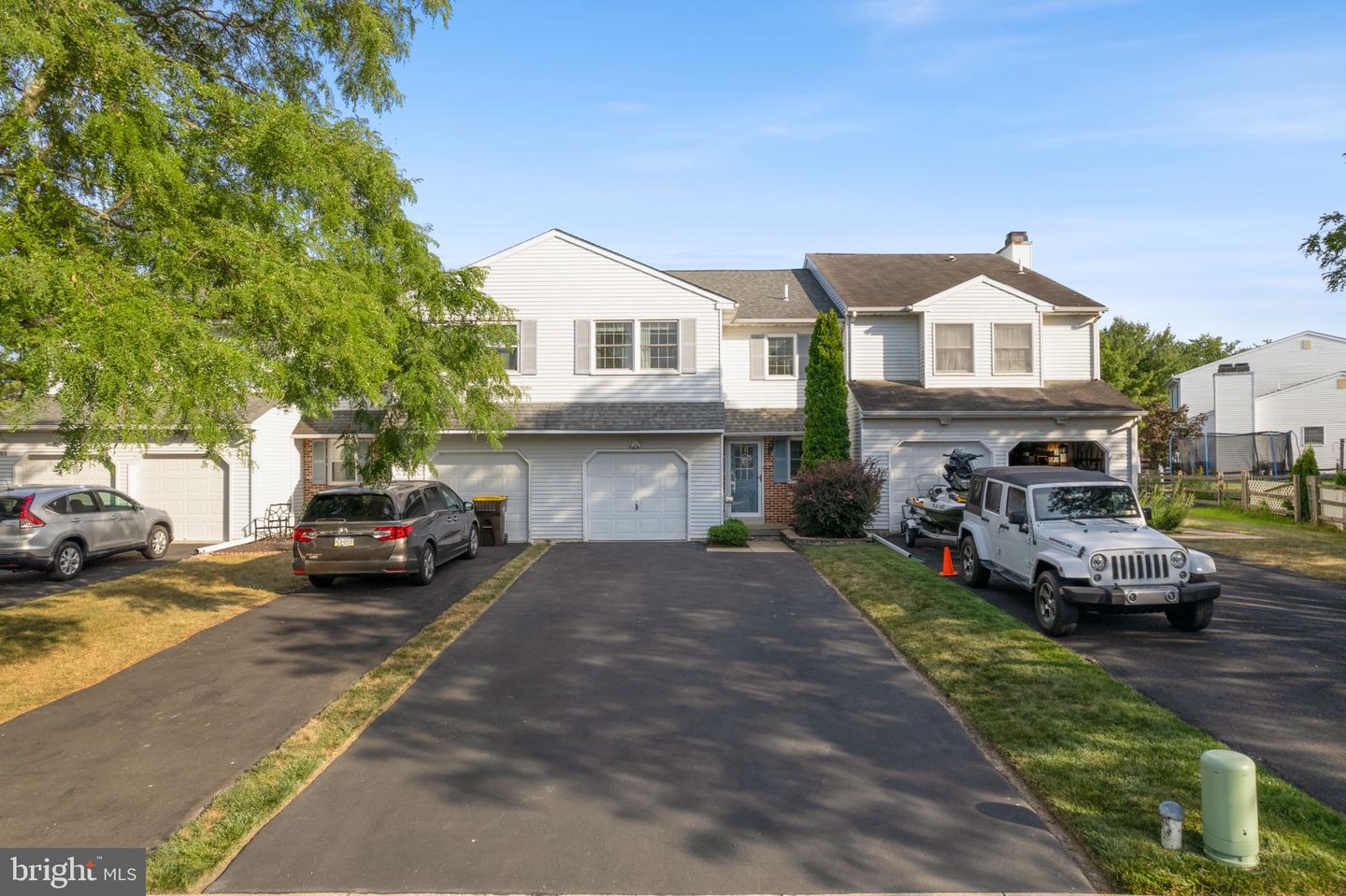 Property Photo: 137 Jonathan Drive PA 19454