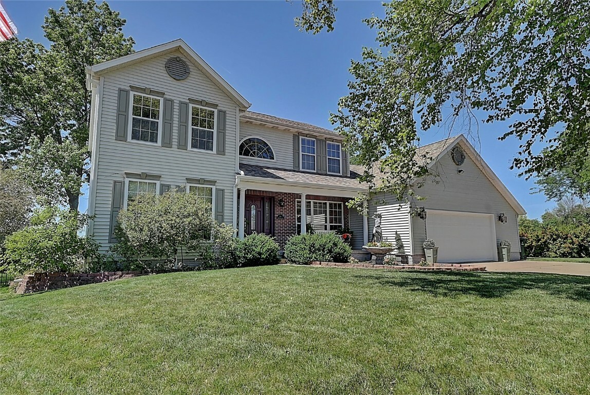 Property Photo:  104 Rockhurst Drive SW  IA 52404 