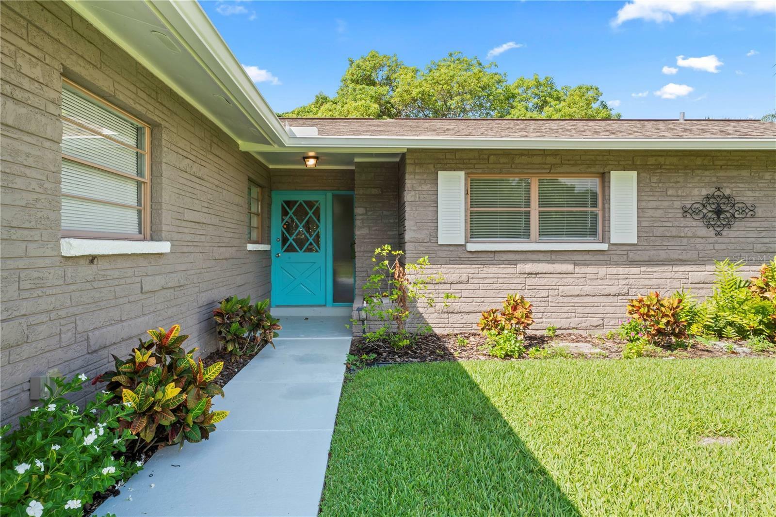 Property Photo:  8410 Flagstone Drive  FL 33615 