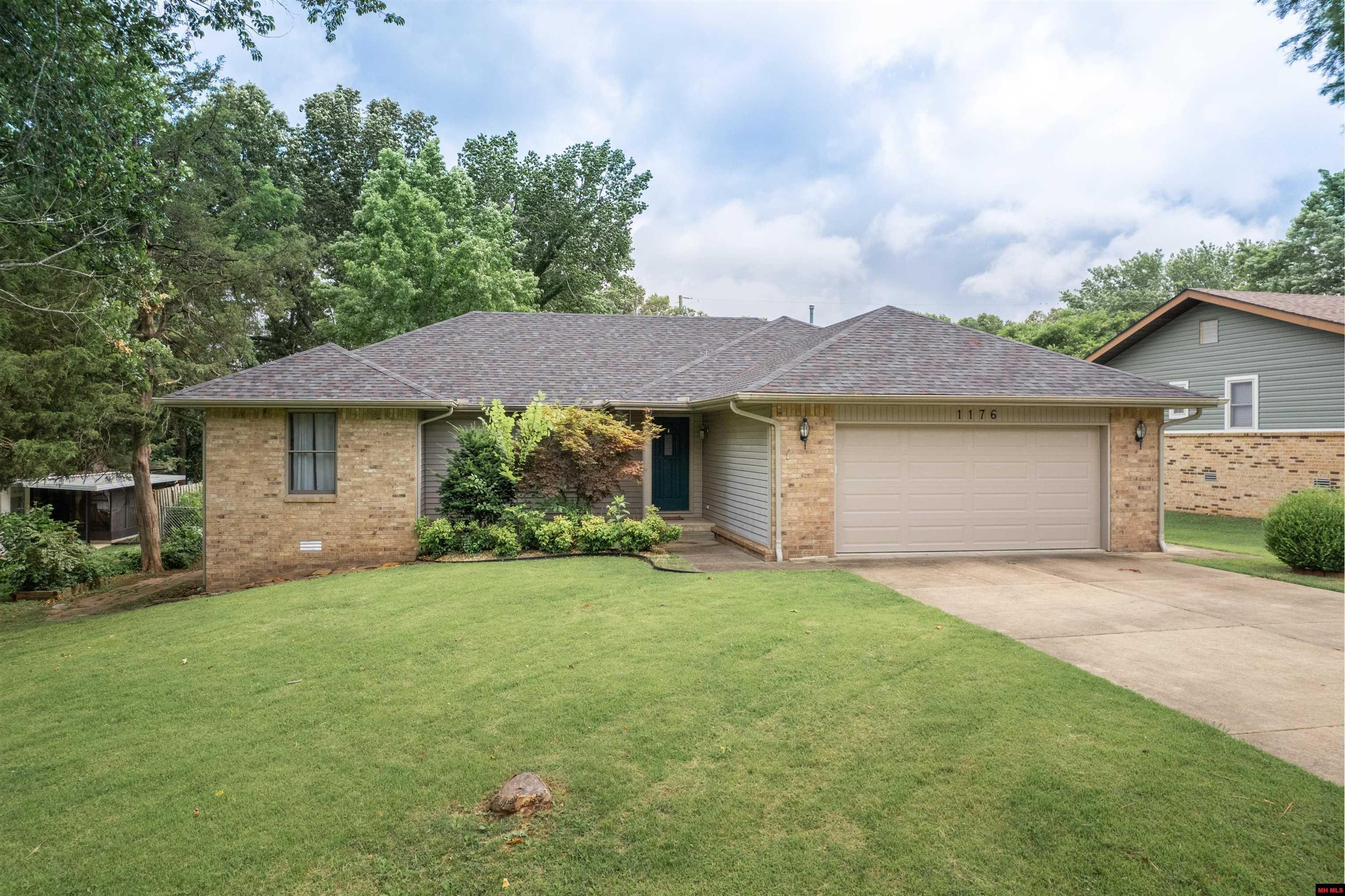 Property Photo:  1176 Leonard Drive  AR 72653 