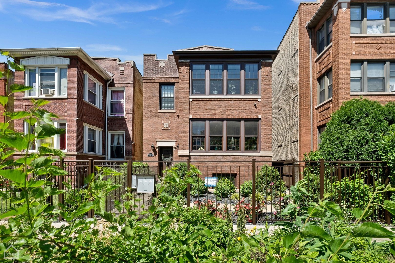 Property Photo: 4850 N Albany Avenue 2 IL 60625
