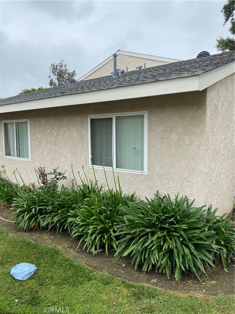 Property Photo: 1338 N Elderberry Ave CA 91762