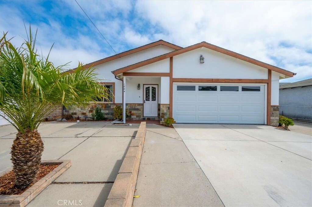 Property Photo:  1004 Sunset Drive  CA 93420 