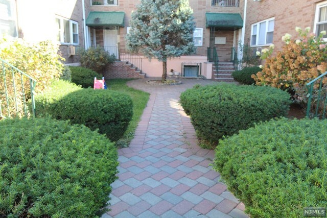 Property Photo:  5800 Broadway 16  NJ 07093 