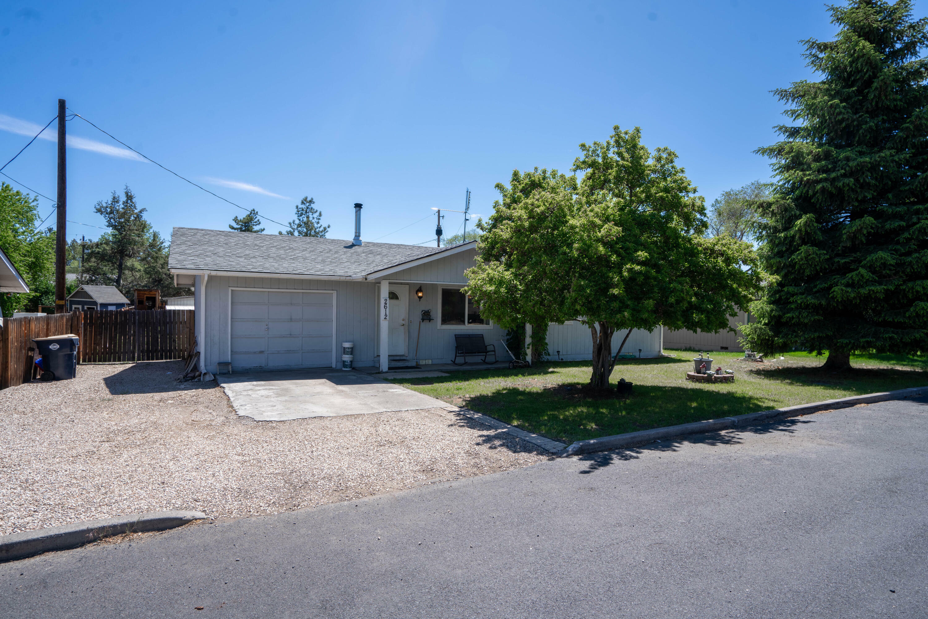 Property Photo:  2612 SW 24th Street  OR 97756 