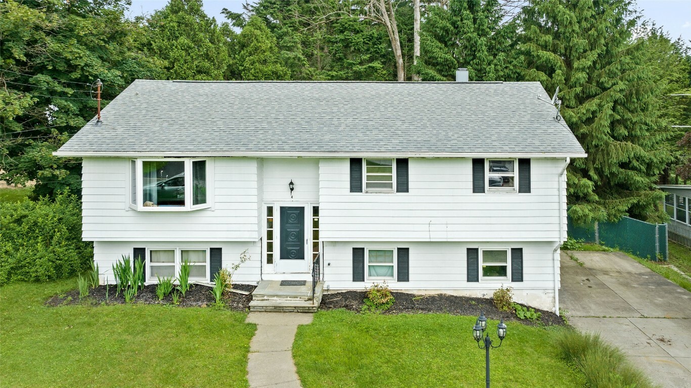 Property Photo:  4 Edgebrook Road  NY 13903 