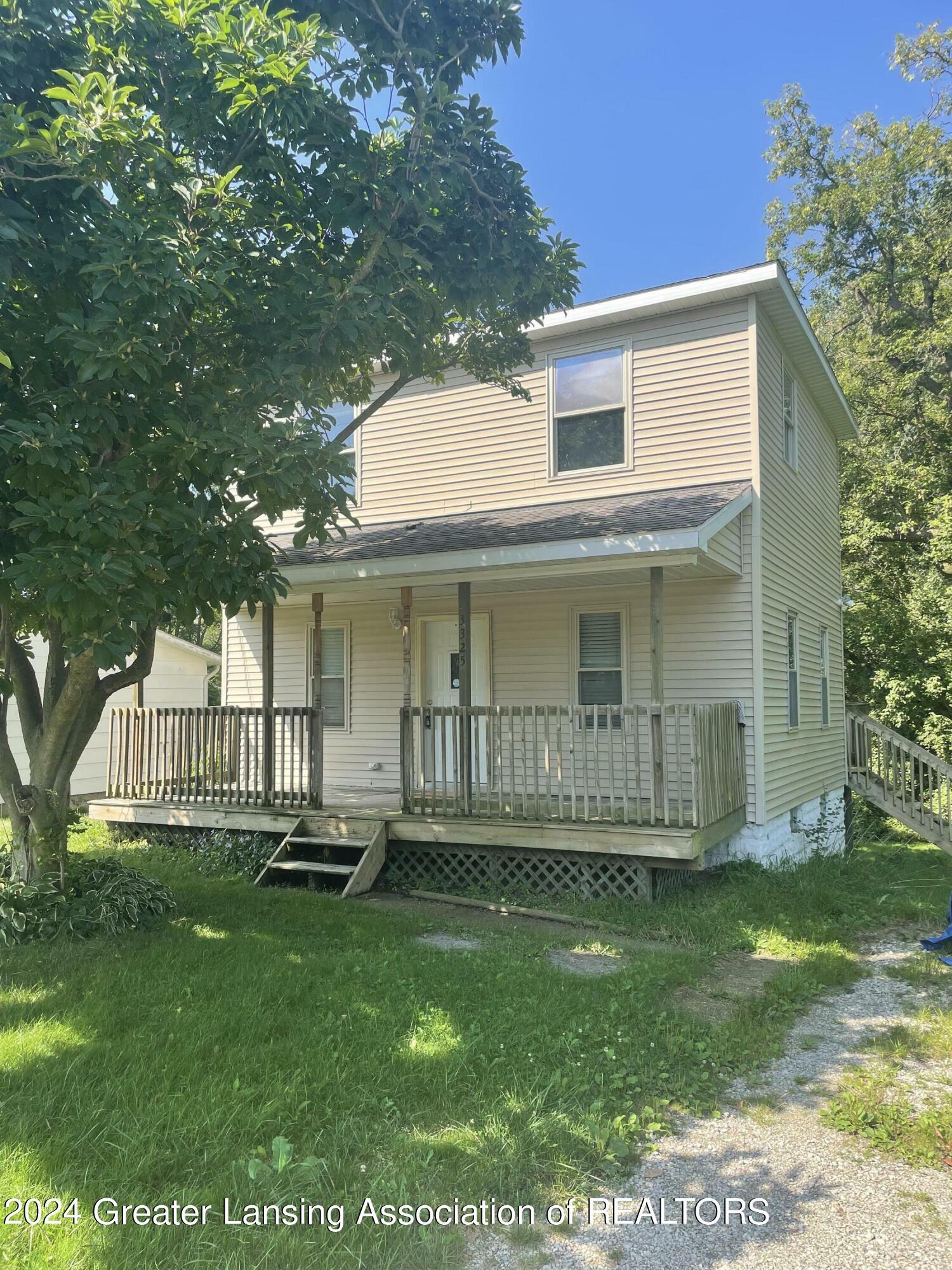 Property Photo:  3325 Felt Street  MI 48906 