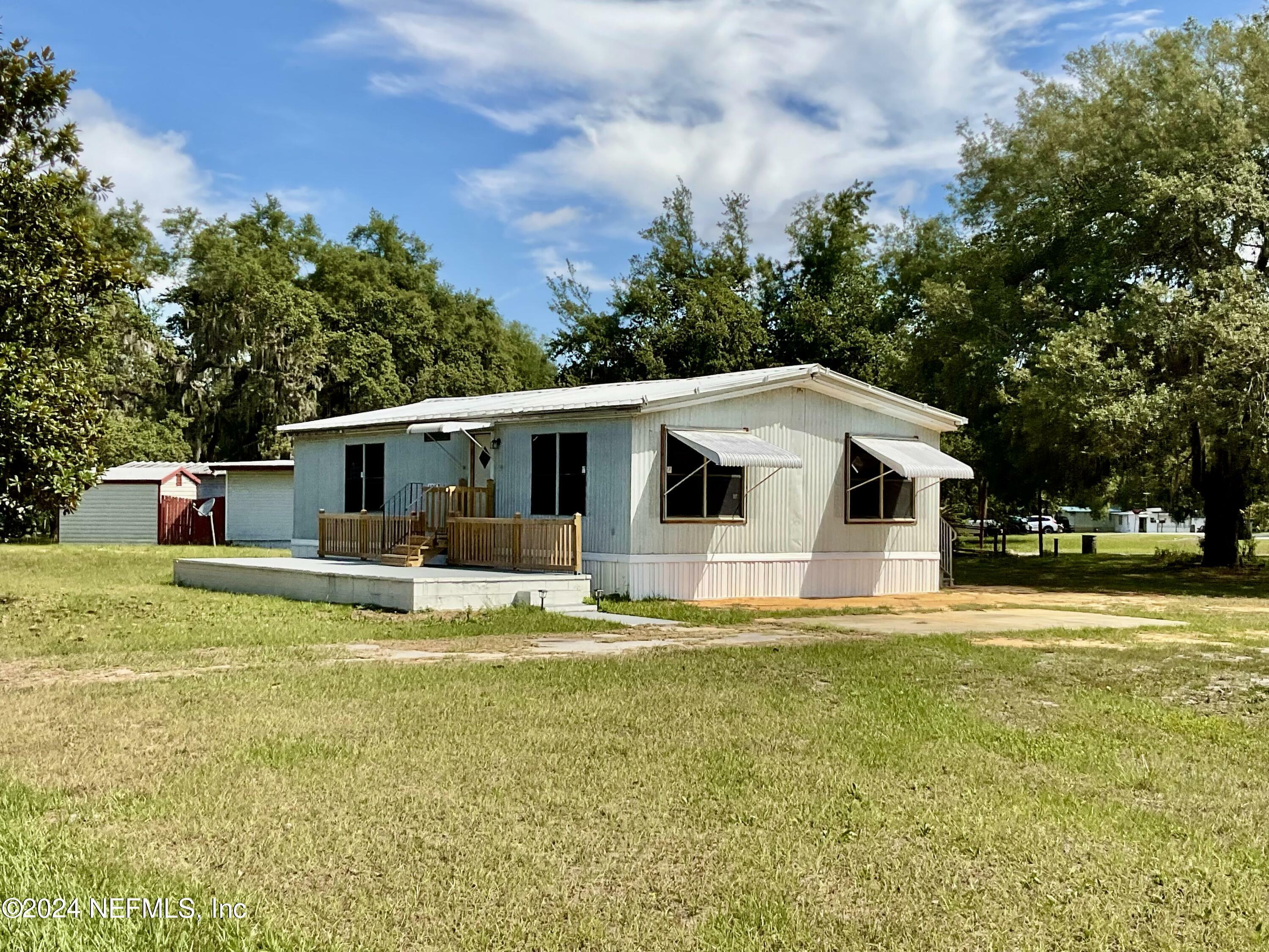 120 Reaves Avenue  Interlachen FL 32148 photo