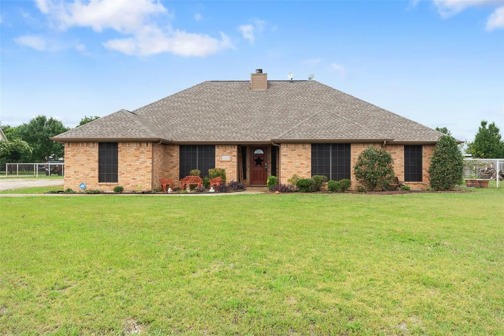 Property Photo: 1126 W Fm 813 TX 75152