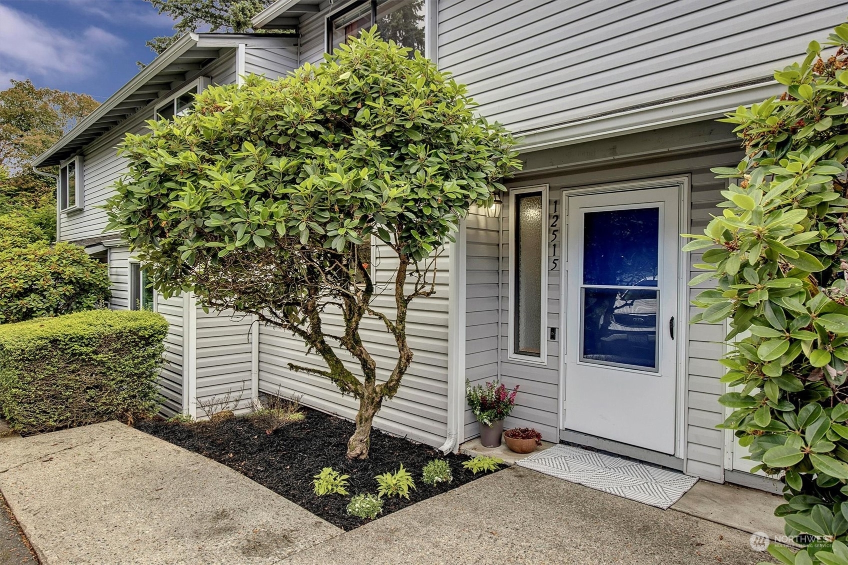 Property Photo:  12505 SE 30th Street B2515  WA 98005 