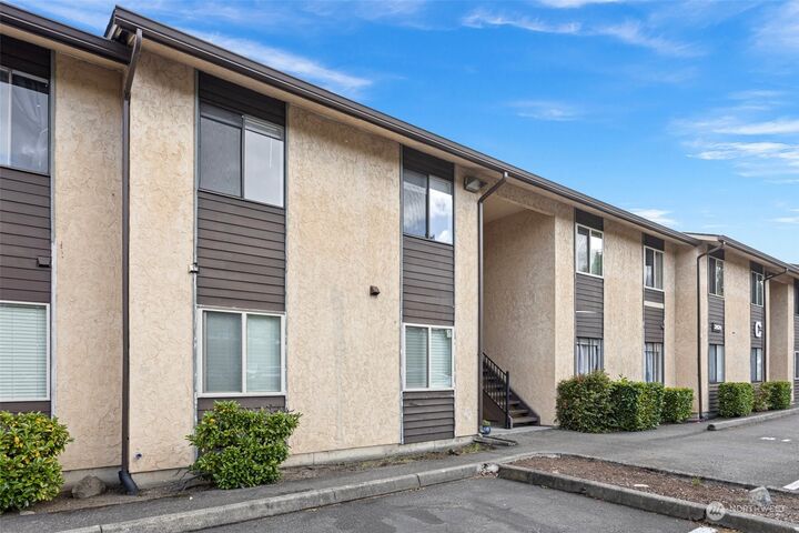 Property Photo:  14510 124th Avenue NE C15  WA 98034 