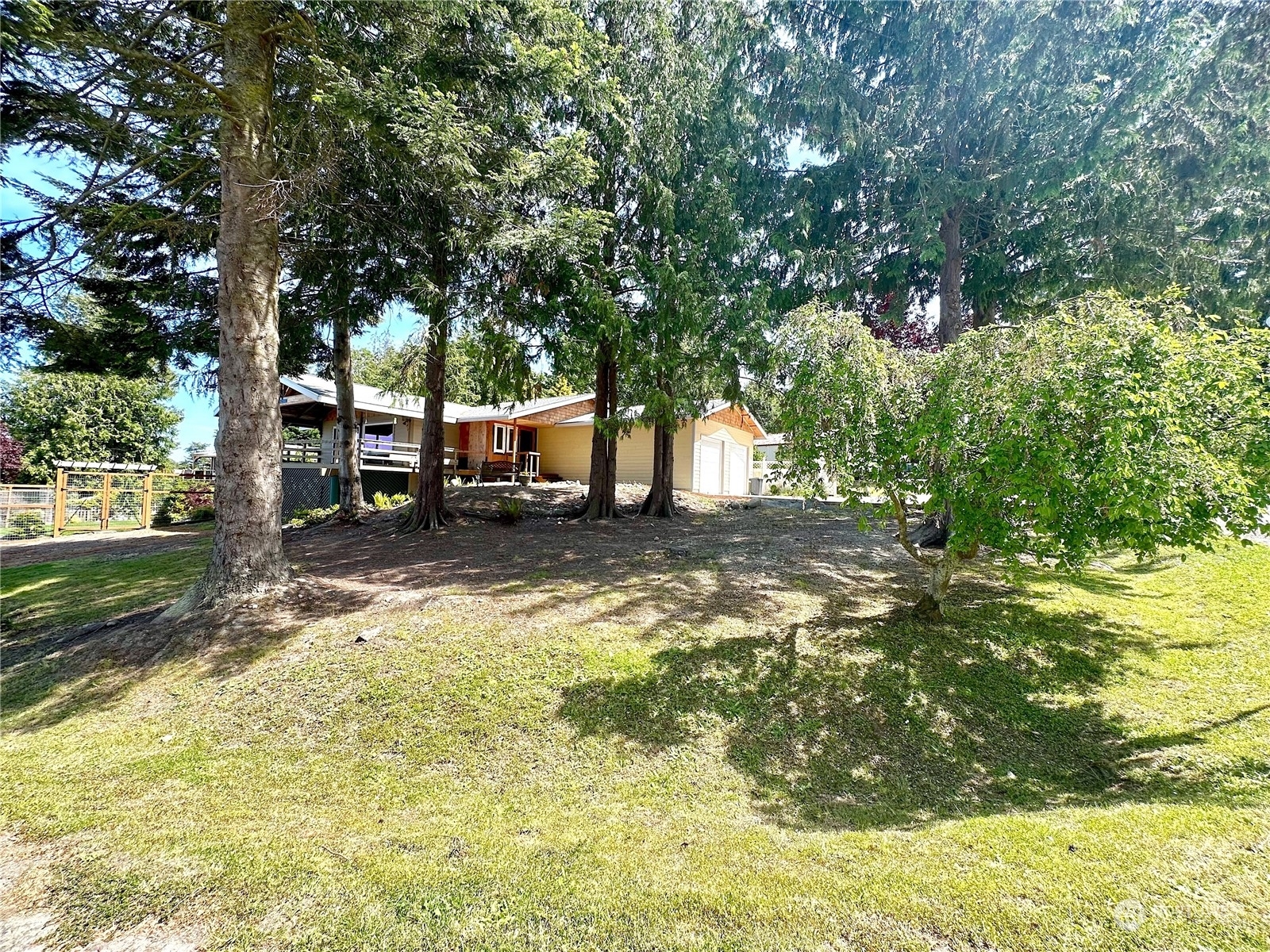 Property Photo: 150 Sylvan Way WA 98362