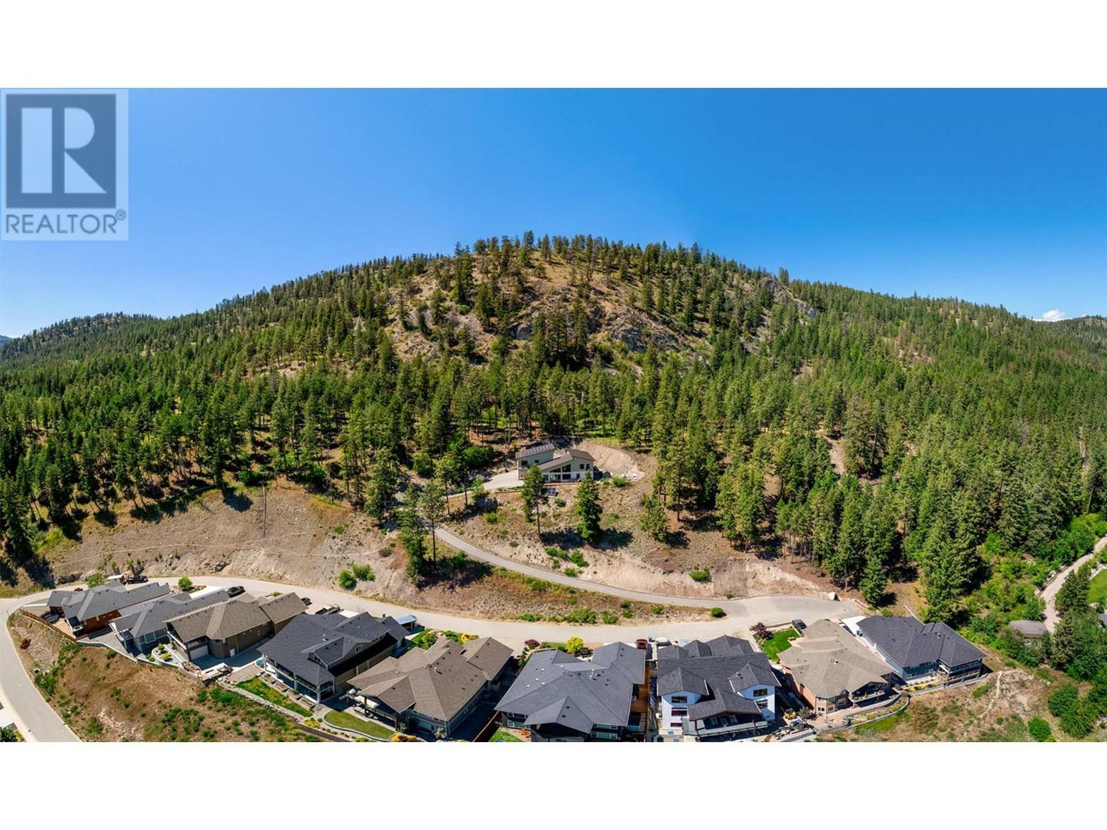 Photo de la propriété:  6131 Seymoure Lane  BC V0H 1X4 