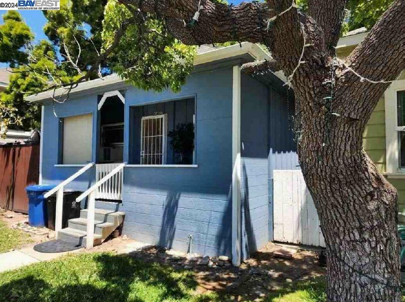 Property Photo:  7570 Snow Ave  CA 94560 