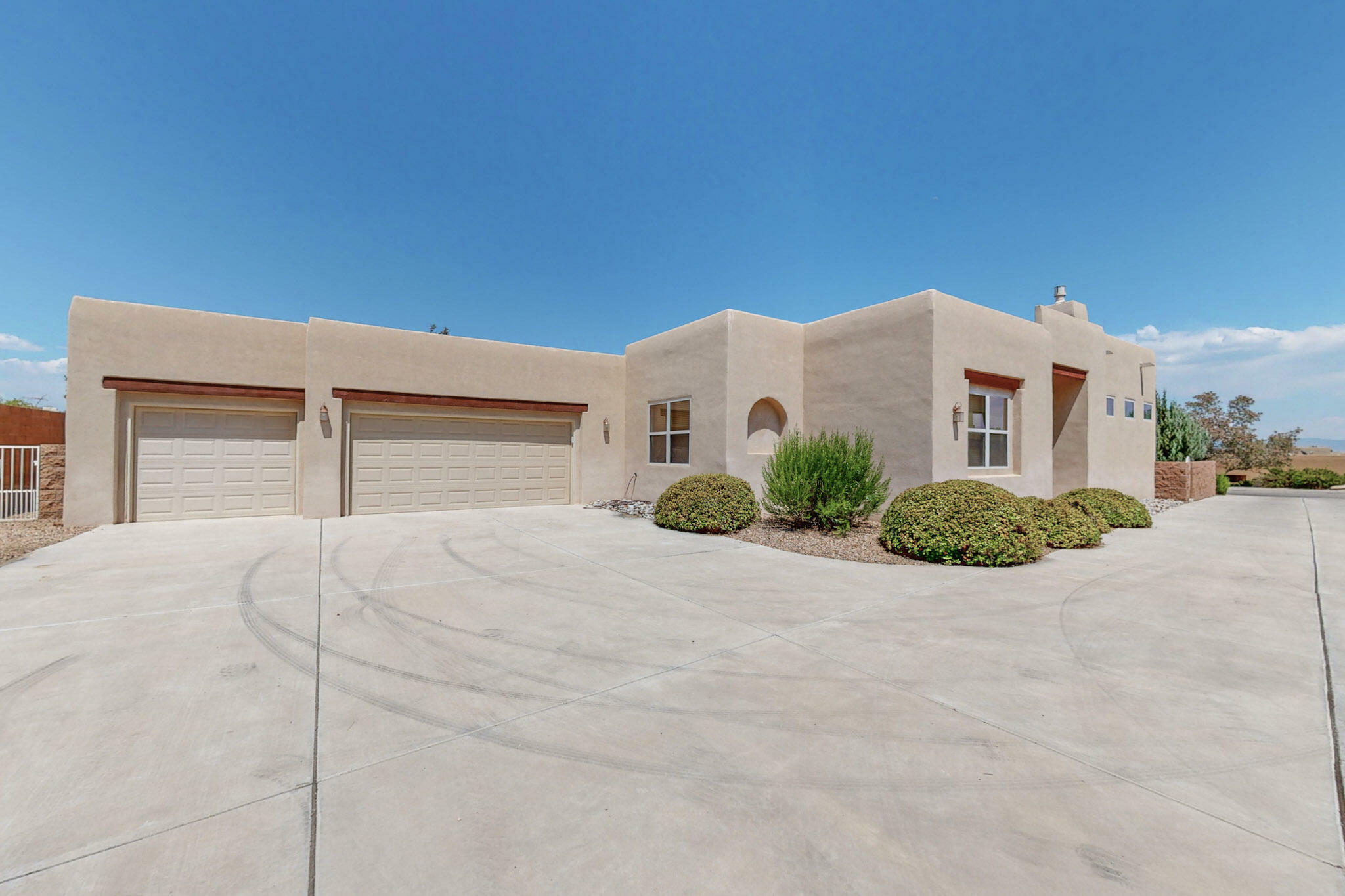 Property Photo:  4711 Mijas Drive NW  NM 87120 